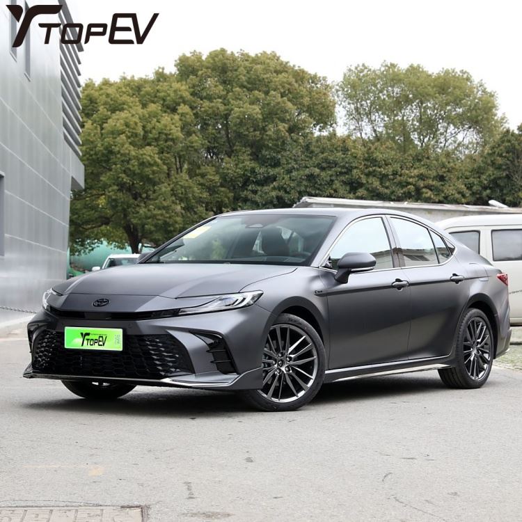 2026 Toyota Camry 5-местен седан със среден размер